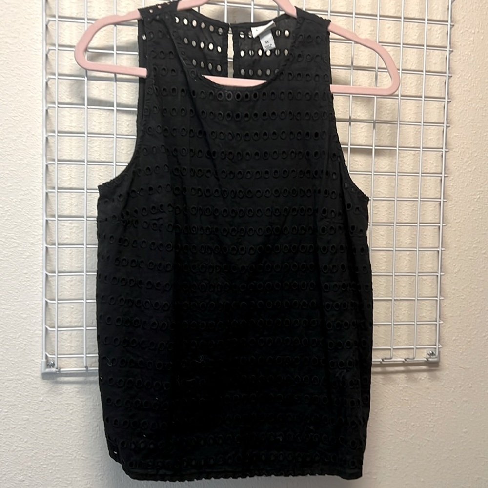 Black eyelit tank. Size XL from A New Day